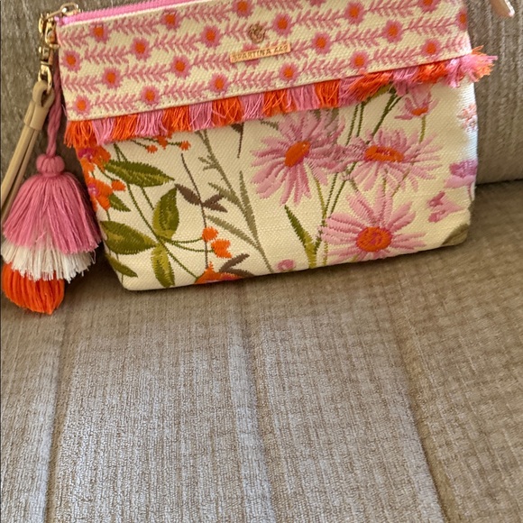 Spartina 449 Handbags - Spartina 449 Marci wristlet embroidered woven blend of cotton &jute leather trim